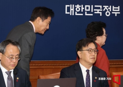 [포토] 국무회의 참석하는 오세훈 서울시장