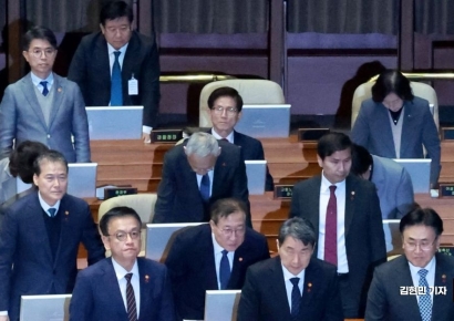 [포토] 대국민 사과 거부한 김문수 장관