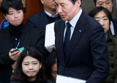 조국 "정권교체는 국민 승리…힘 보태겠다" 옥중서신