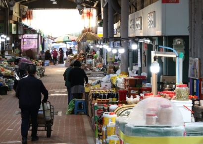 비상계엄 사태 이후 줄줄이 예약 취소…소상공인·자영업자 10명 중 5명 피해