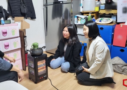 “몸이 10개라도 모자라” 1인당 99명 담당…역부족 ‘위기 가구 발굴’ 공무원