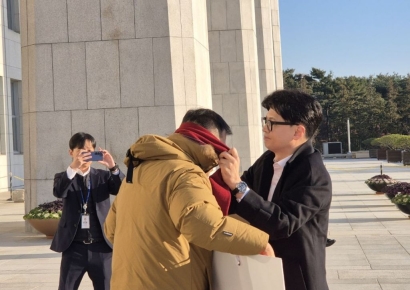 탄핵 표결 앞둔 한동훈 "오늘은 대한민국, 국민만 생각"