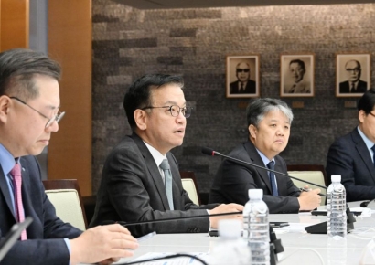 최상목 "트럼프 2기 대응 '대외관계장관회의' 정례화" 