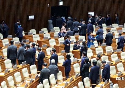 외신 “코스피 안정 될 것” “안도의 한숨”…尹탄핵안 가결 반응(종합) 