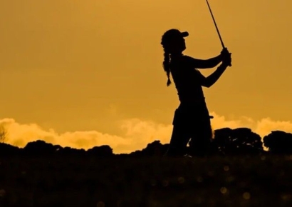 "남자로 사춘기 지난 뒤 성전환…여성부 골프 대회 출전 금지"