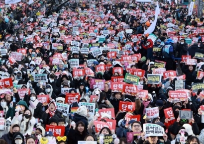 한은 "중국도 반도체도 없는 탄핵국면, 적극 대응해야"