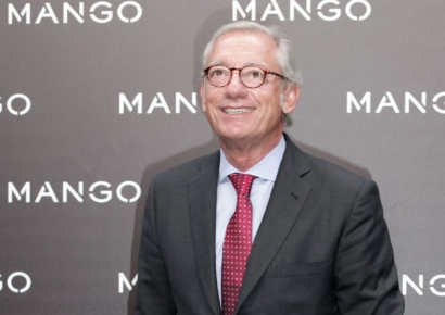 동굴 하이킹 갔다가…재산 6조 '망고' 창업자 사망