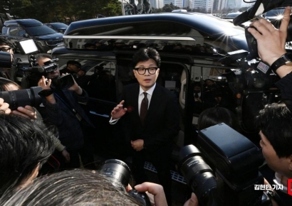 [포토] 국회 떠나는 한동훈 