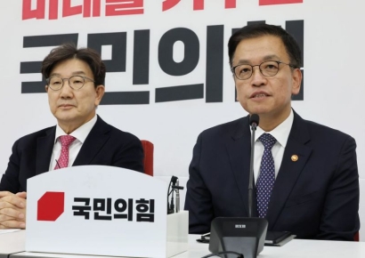 권성동 "내년 3월 또는 6월에 추경 논의해도 안 늦어"