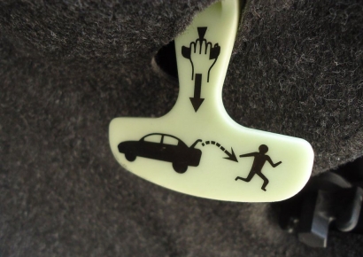 호기심에 들어갔다가…호주 10살 소년 차 트렁크서 숨진 채 발견