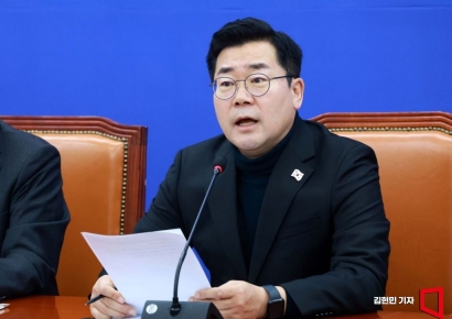 [포토] 박찬대 "한 대행 헌법재판관 임명 못한다는 건 터무니없는 주장"