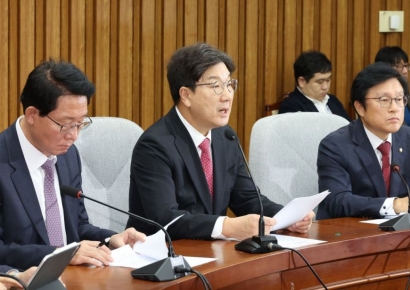 권성동 "한덕수, 헌법재판관 임명 못해"…野 "말장난, 그런 규정 어디있어?"