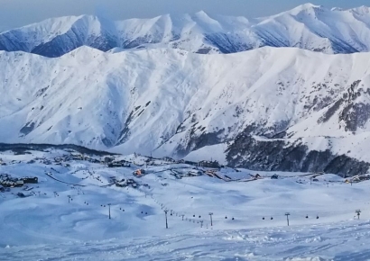 전기 끊겨 발전기 돌렸다가…조지아 스키리조트서 12명 사망