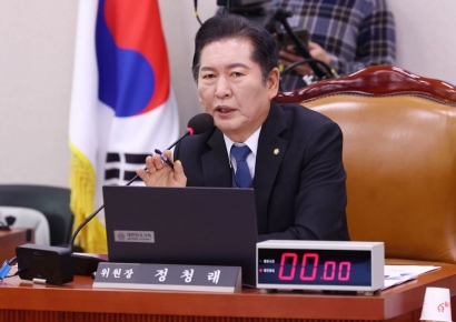 법사위, '대통령 몫 헌법재판관 지명 불가' 법안 의결