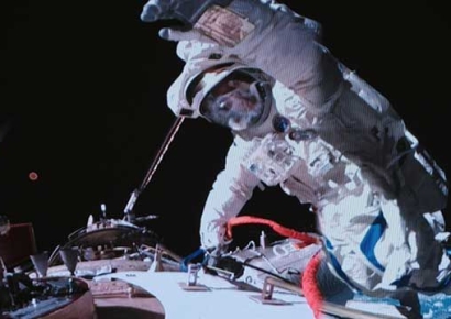 中 우주비행사들, 세계 최장 9시간 우주유영 성공