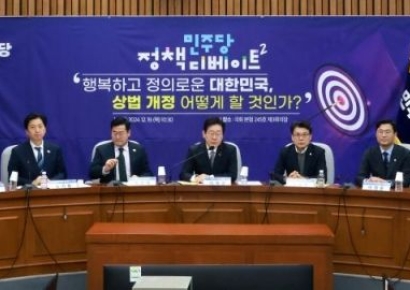 상법 개정안 추진 힘싣기?…野 의원 '상폐 위기' 소액주주 집회 참여