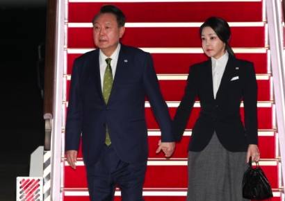 "尹, 일본女에게 인기 짱…아내 지키려 軍동원 감동" 말에 홍준표 반응