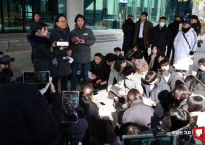 [포토] 윤석열 대통령측 석동현 변호사 기자회견