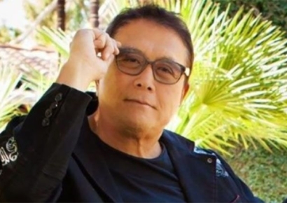 "내년 비트코인 35만달러"…또 입장 바꾼 '부자 아빠' 기요사키 