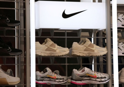 "너무 싸게 팔아 망했다, 이젠 할인 안해"…아디다스에 밀린 나이키 '특단의 대책'