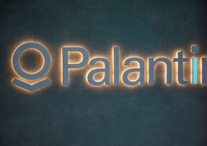 팔란티어, 美 국방사업 따낸다…전통 방산업체와 경쟁