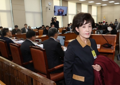 박선영 진실화해위원장, 행안위서 퇴장…"임명 절차 하자"