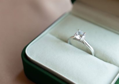 다이아몬드값 왜 이리 떨어졌나 했더니…중국인들 결혼 안해서?