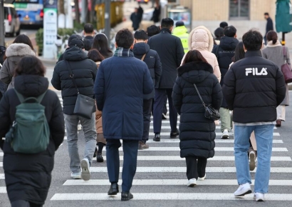 M세대, 한달 평균 506만원 벌어 220만원 쓴다…Z세대는?