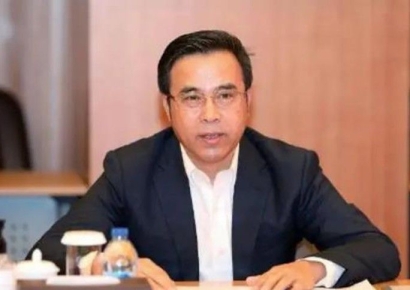 아들 전여친과 결혼…중국은행 전 회장의 막장 사생활 '충격'