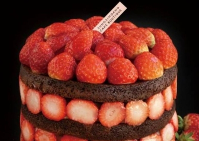 "여보 고마워"…안 팔리던 케이크, 이름 바꿔 대박 난 성심당 '딸기시루'