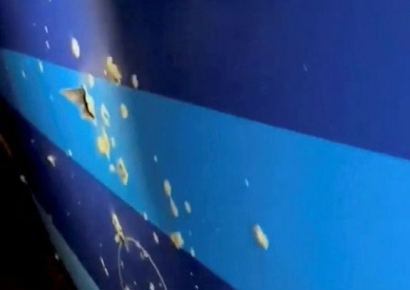 꼬리에 구멍 숭숭…"아제르 추락 여객기, 러 미사일 탓" 예비조사 결론