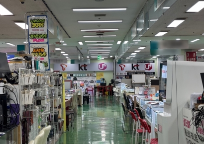 [르포]"단통법 폐지 효과요? 손님없는 게 더 문제죠"…시큰둥한 휴대폰 성지