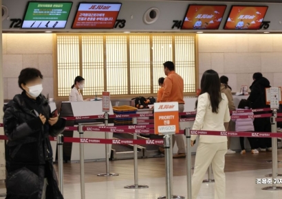 [포토] 한산한 제주항공 김포공항 출국 카운터