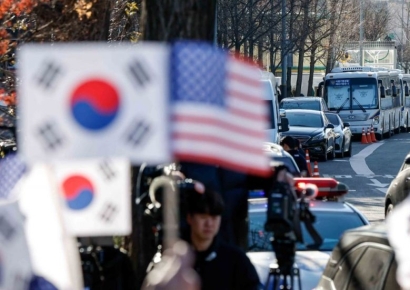 [포토] 경찰 버스 세워진 대통령 관저 앞