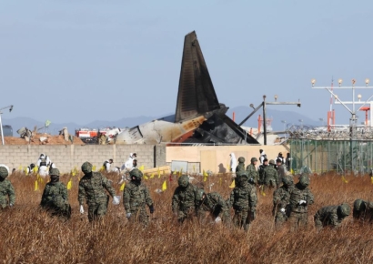 국토부 "문제없다" 했지만…"콘크리트 둔덕까지 안전구역에 포함해야" 지침 위반 논란