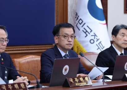 "최상목 대행, 대통령실 참모진 사표 수리계획 없어"
