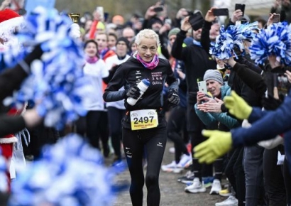 퇴근후 뛰었다…1년간 매일 마라톤 풀코스 완주한 50대 여성