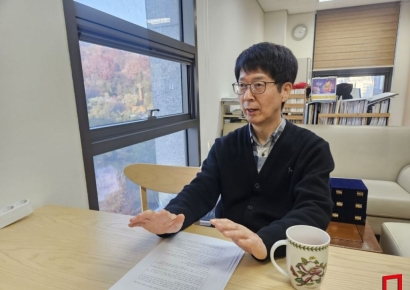 "정치에 발목잡힌 경제...적극적 재정확대 필요"[이슈인터뷰]