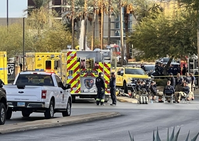 라스베이거스 트럼프 호텔 앞 테슬라 사이버트럭 폭발…1명 사망