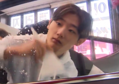 "영웅 같아 보였어요"…하루 15시간 '쓰리잡' 10대 가장, 구급대원 꿈 '성큼'