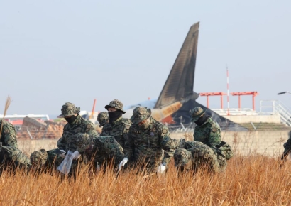 "비행기 못타겠어요" 제주항공 참사에 흔들리는 LCC 주가…바닥 안보인다[기업&이슈]