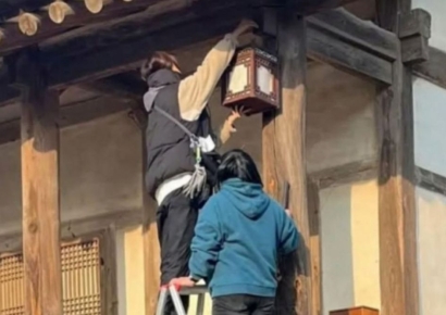 세계유산에 못질한 서현·옥택연 드라마 "서원 배경 촬영분 모두 폐기할 것"