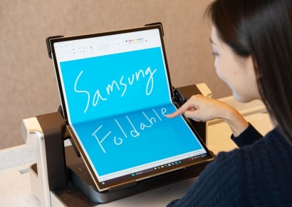 삼성D, CES 2025서 '18.1형 폴더블 OLED' 최초 공개