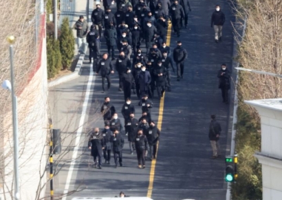 尹 측 "공수처장·경찰청 차장·국방부 차관 등 체포영장 집행 관여 150여명 고발"