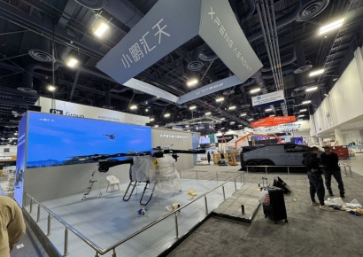 CES 습격한 中 플라잉카‥미니밴서 수직이착륙 드론 날아올라