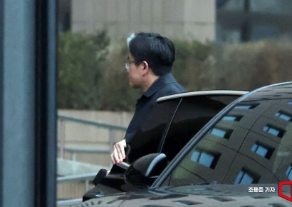 [포토] 공수처로 출근하는 오동운 처장