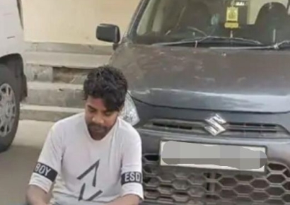 '좋아요'가 뭐길래…5살 아들 보닛에 앉히고 달린 인도 아버지