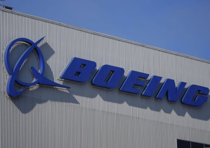 시속 300㎞ 이륙하던 보잉 여객기, 바퀴 2개 터져…호주서 아찔