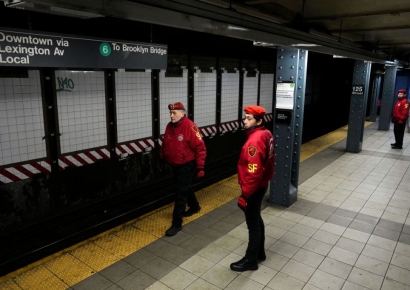 밀치고 빼앗고 불지르고…뉴욕 출·퇴근족 "무서워 지하철 타겠나"