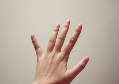 사표 대신 손가락 4개 자른 인도 남성…어느 회사 다녔길래